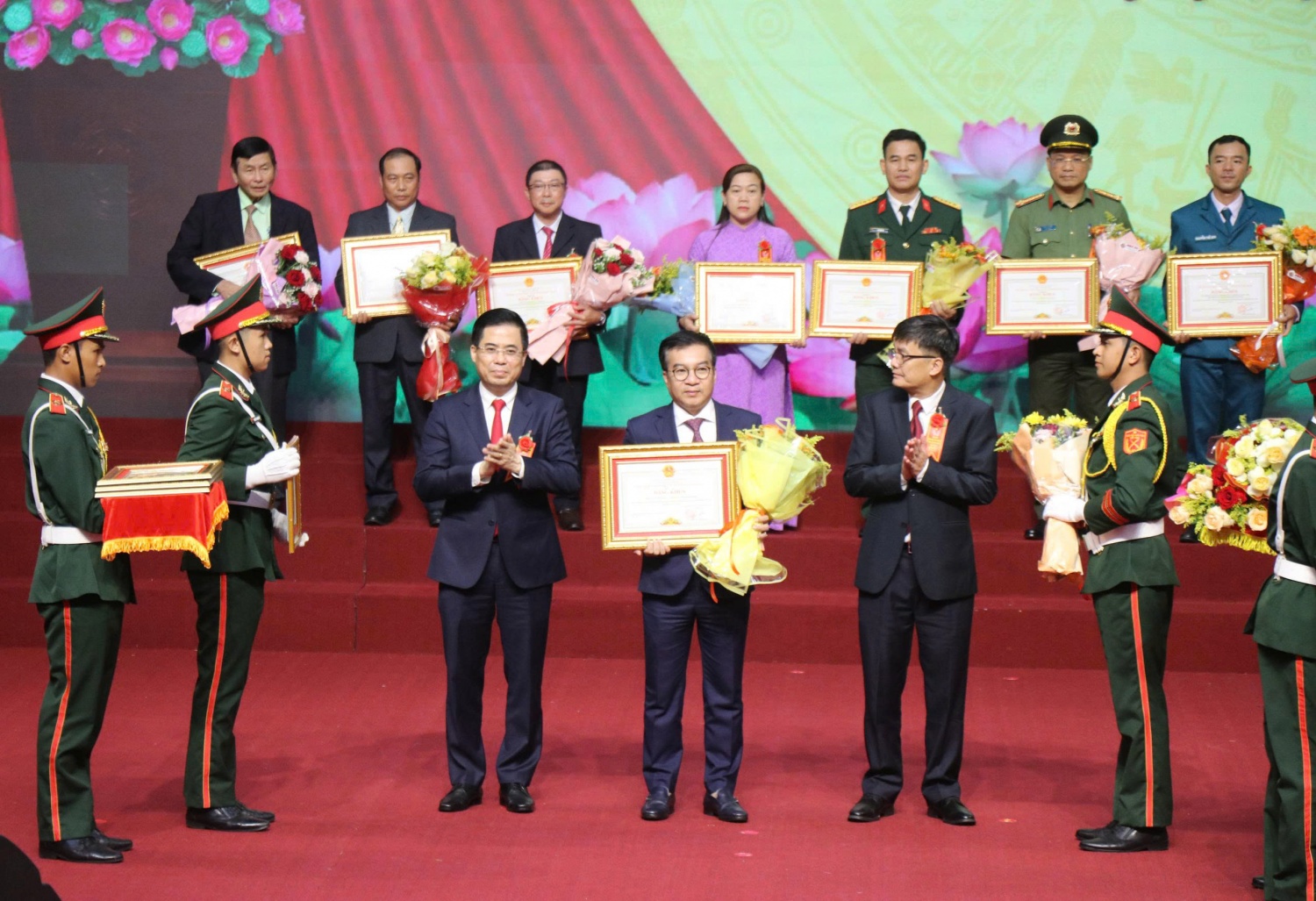 BSR được tuyên dương trong phong trào thi đua yêu nước tỉnh Quảng Ngãi BSR được tuyên dương trong phong trào thi đua yêu nước tỉnh Quảng Ngãi