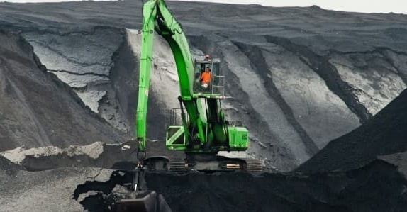 Năng lượng sạch bùng nổ, nhưng điện than vẫn thống trị tại Trung Quốc