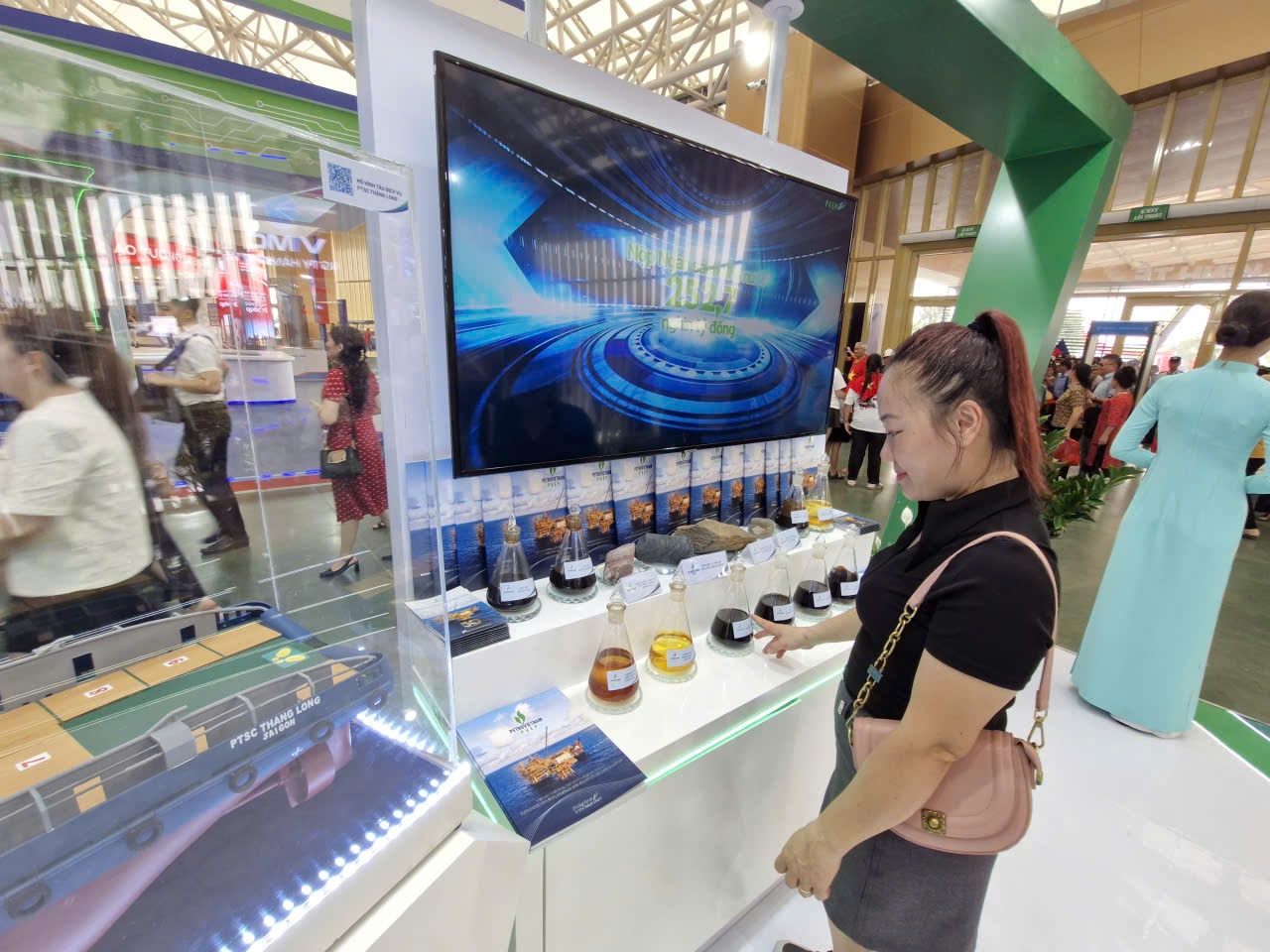 Petrovietnam tại Triển lãm Thành tựu đất nước: Niềm tự hào Hành trình 