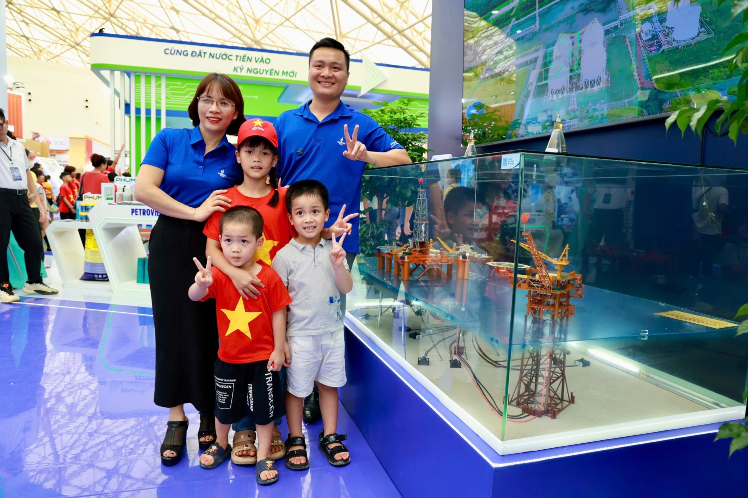 PVEP tại Triển lãm thành tựu đất nước: Dấu ấn kiên định trên hành trình đi tìm lửa PVEP tại Triển lãm thành tựu đất nước: Dấu ấn kiên định trên hành trình đi tìm lửa