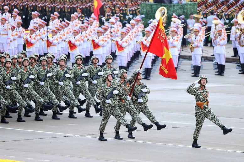 Lễ Tổng duyệt chương trình diễu binh, diễu hành kỷ niệm 80 năm Quốc khánh 2/9 TỔNG THUẬT: Lễ Tổng duyệt chương trình diễu binh, diễu hành kỷ niệm 80 năm Quốc khánh 2/9