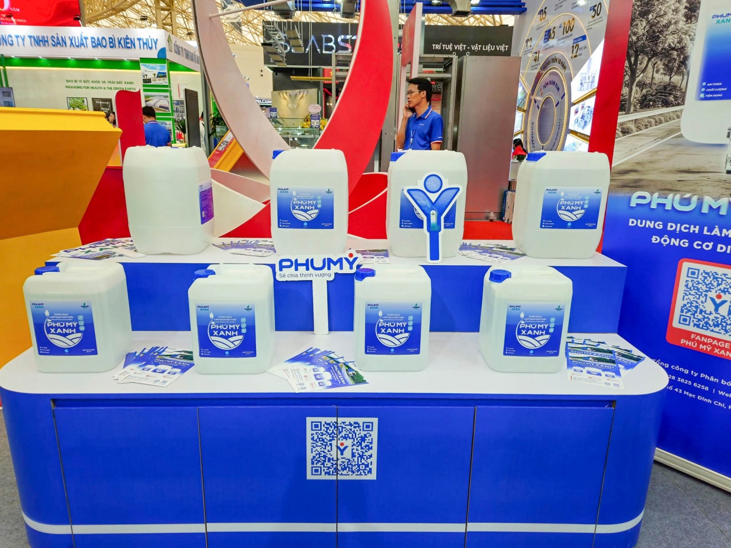 DEF - Phú Mỹ Xanh: Đồng hành cùng TP HCM trong hành trình giảm phát thải từ động cơ diesel DEF – Phú Mỹ Xanh: Đồng hành cùng TP HCM trong hành trình giảm phát thải từ động cơ diesel