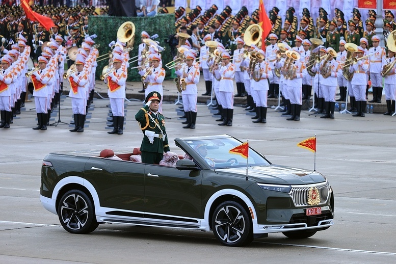 Lễ Tổng duyệt chương trình diễu binh, diễu hành kỷ niệm 80 năm Quốc khánh 2/9 TỔNG THUẬT: Lễ Tổng duyệt chương trình diễu binh, diễu hành kỷ niệm 80 năm Quốc khánh 2/9