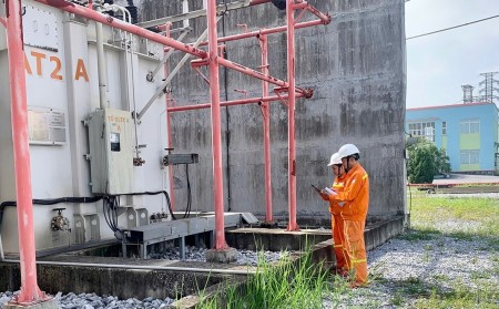 “Lính truyền tải" canh nguồn sáng để Đại lễ Quốc khánh được trọn vẹn