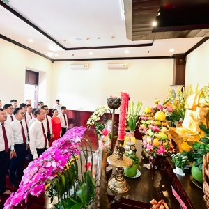 Chi bộ PVPMB tổ chức sinh hoạt chính trị chuyên đề và kết nạp đảng viên mới