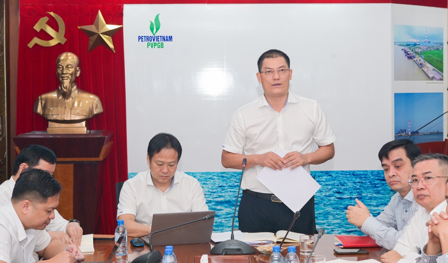 Chi bộ Cơ quan PVPGB tổ chức sinh hoạt chính trị chuyên đề, đẩy mạnh xây dựng văn hóa doanh nghiệp