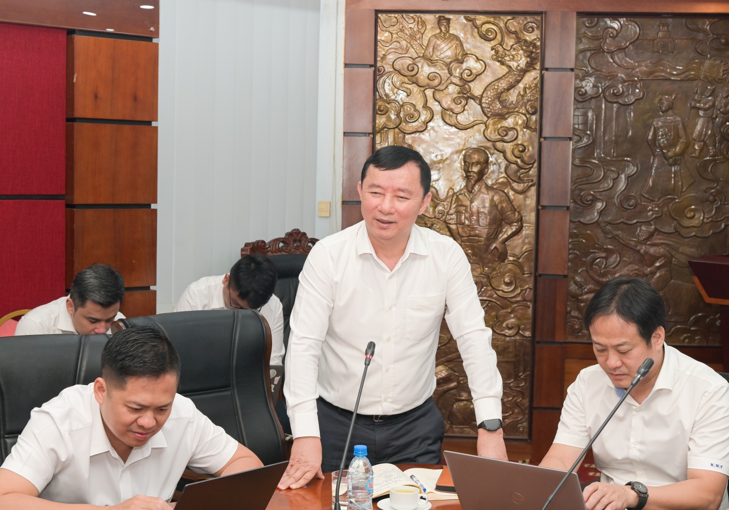 Chi bộ Cơ quan PVPGB tổ chức sinh hoạt chính trị chuyên đề, đẩy mạnh xây dựng văn hóa doanh nghiệp