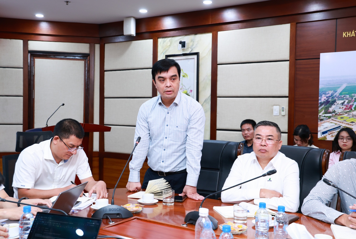 Chi bộ Cơ quan PVPGB tổ chức sinh hoạt chính trị chuyên đề, đẩy mạnh xây dựng văn hóa doanh nghiệp
