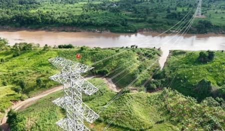 T&T Group hoàn thành đường dây truyền tải điện gió Savan 1 về Việt Nam trước thềm Đại lễ A80