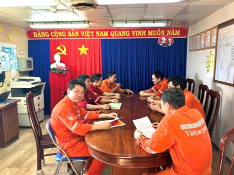 Đảng bộ Vietsovpetro triển khai thực hiện Chỉ thị 50 về nâng cao chất lượng sinh hoạt chi bộ Đảng bộ Vietsovpetro triển khai thực hiện Chỉ thị 50 về nâng cao chất lượng sinh hoạt chi bộ