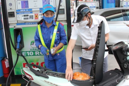 Giá xăng dầu đồng loạt  tăng từ 15h ngày 4/9
