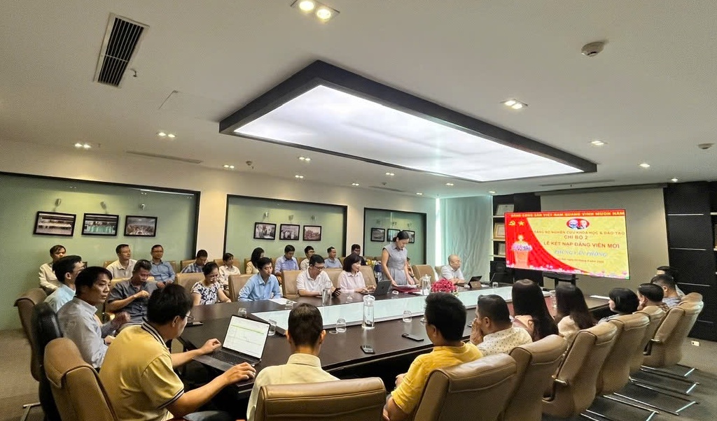 Đảng bộ Nghiên cứu Khoa học và Đào tạo đổi mới và nâng cao chất lượng sinh hoạt chi bộ