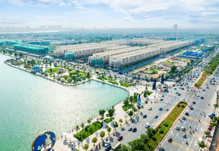 Gần 4 triệu người đổ về Thành phố Expo trong 6 ngày, nhà đầu tư đổ xô săn “gà đẻ trứng vàng” Boutique Gate