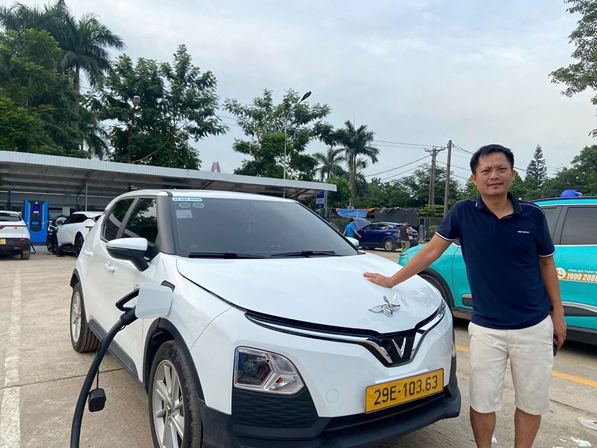 Mật độ trạm sạc V Green ở Hà Nội tăng mạnh, người dùng xe điện khen “nhìn đâu cũng thấy trạm sạc”