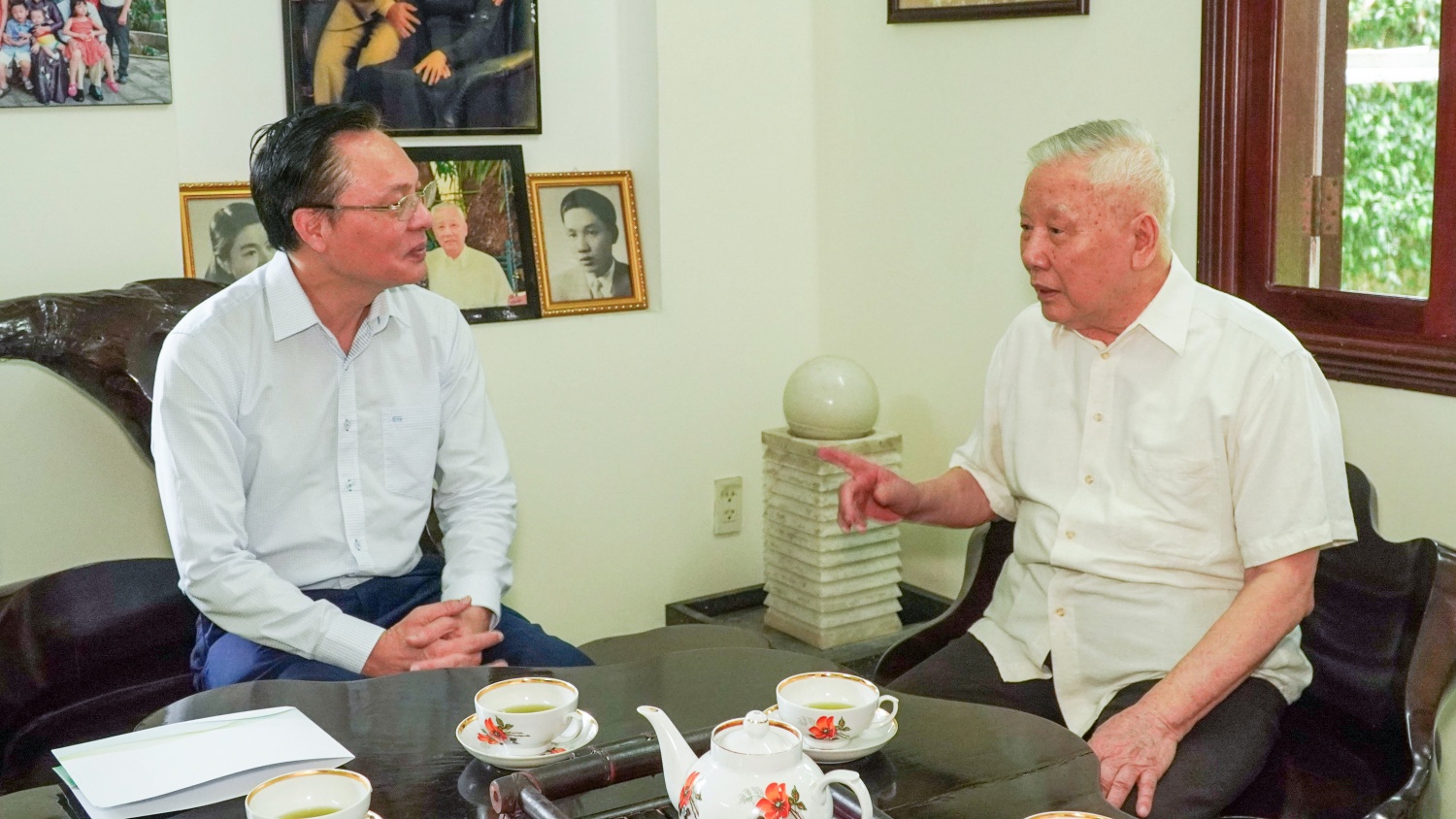 Các thế hệ người Petrovietnam hôm nay gửi lời tri ân sâu sắc tới các thế hệ lãnh đạo, người lao động qua các thời kỳ Lãnh đạo Petrovietnam tri ân sâu sắc tới các thế hệ lãnh đạo, người lao động qua các thời kỳ