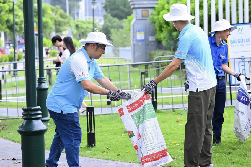PQPOC chung tay “Làm cho thế giới sạch hơn”