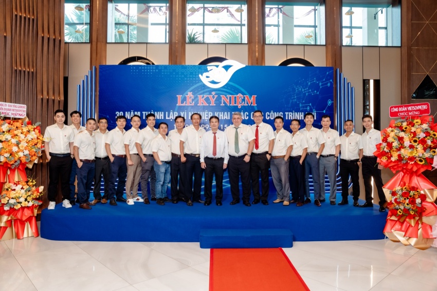 Giàn nén khí Trung tâm (Vietsovpetro) - Bước ngoặt quan trọng của ngành công nghiệp khí Việt Nam Giàn nén khí Trung tâm (Vietsovpetro) - Bước ngoặt quan trọng của ngành công nghiệp khí Việt Nam