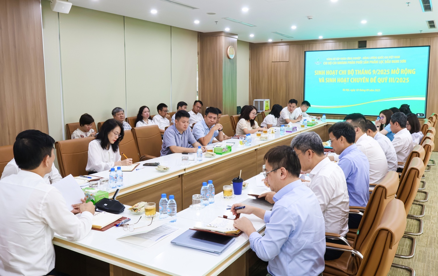 PVNDB nâng cao chất lượng sinh hoạt chi bộ, gắn công tác xây dựng Đảng với chiến lược kinh doanh