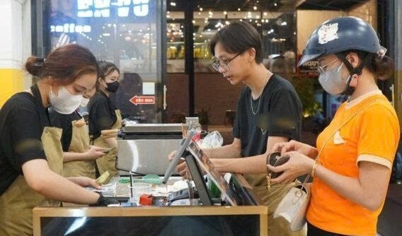 Sinh viên làm thêm: Cứu cánh tài chính hay vòng xoáy áp lực?