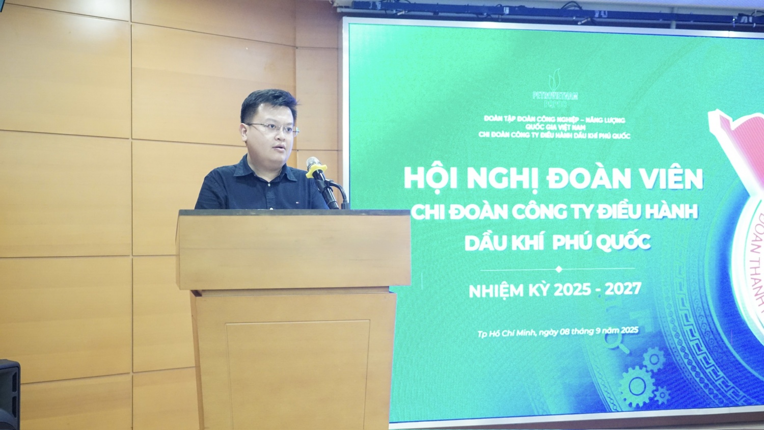Hội nghị đoàn viên Chi đoàn PQPOC nhiệm kỳ 2025-2027: 
Đoàn kết, trách nhiệm và khát vọng cống hiến Hội nghị đoàn viên Chi đoàn PQPOC nhiệm kỳ 2025-2027: 
Đoàn kết, trách nhiệm và khát vọng cống hiến