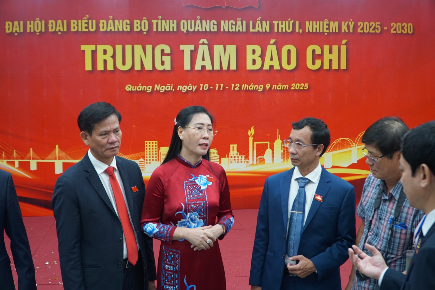 Lãnh đạo tỉnh Quảng Ngãi trao đổi thông tin về Đại hội Đại biểu Đảng bộ tỉnh Quảng Ngãi lần thứ I, nhiệm kỳ 2025 - 2030.