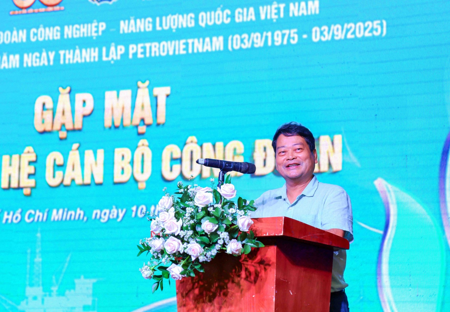Công đoàn Petrovietnam gặp mặt cán bộ Công đoàn các thời kỳ tại phía Nam nhân kỷ niệm 50 năm thành lập Tập đoàn Công đoàn Petrovietnam gặp mặt cán bộ Công đoàn các thời kỳ tại phía Nam nhân kỷ niệm 50 năm thành lập Tập đoàn