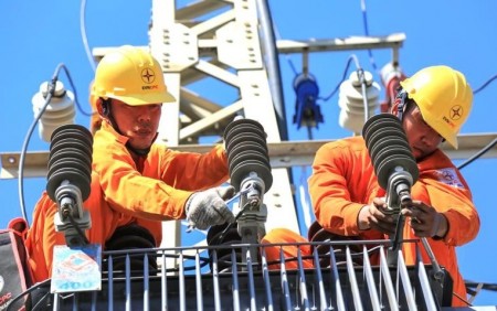 Giá điện: Cần chia sẻ và công bằng