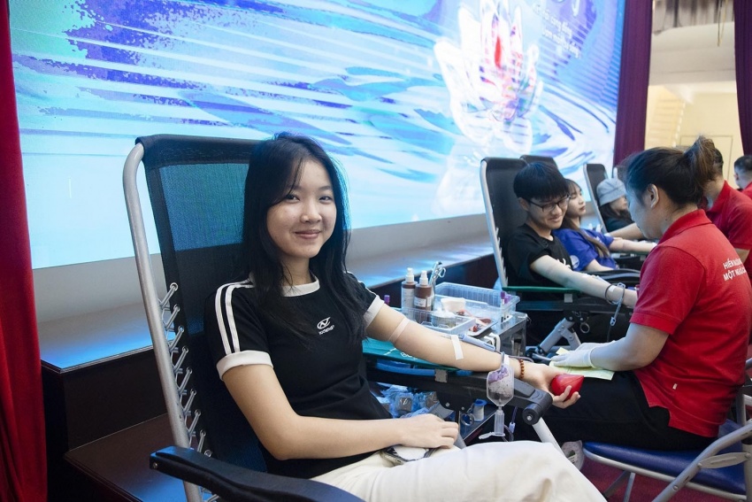 Trao giọt máu hồng, sẻ chia sự sống