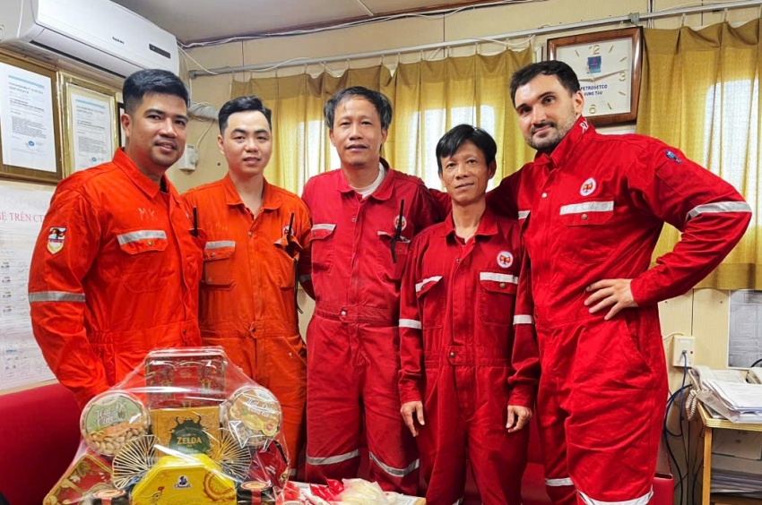 Giàn nén khí Trung tâm (Vietsovpetro) - “Trái tim” của công nghiệp khí Việt Nam Giàn nén khí Trung tâm (Vietsovpetro) - “Trái tim” của công nghiệp khí Việt Nam