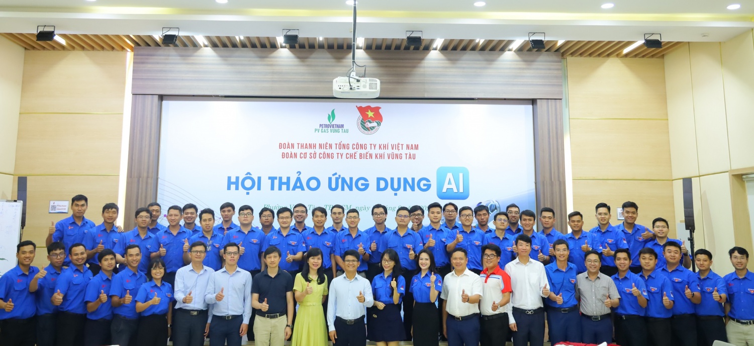 Các đại biểu PV GAS VUNG TAU chụp ảnh lưu niệm tại Hội thảo Các đại biểu PV GAS VUNG TAU chụp ảnh lưu niệm tại Hội thảo