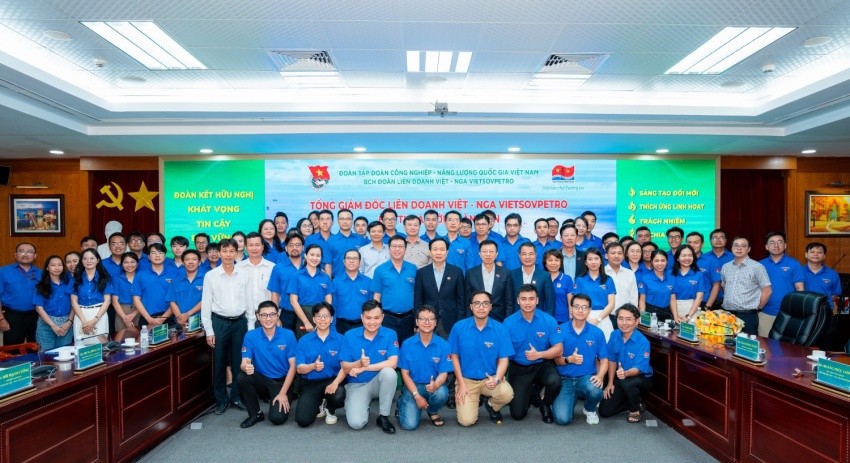 Khát vọng tuổi trẻ Vietsovpetro: Đoàn kết - Tiên phong - Sáng tạo - Phát triển Khát vọng tuổi trẻ Vietsovpetro: Đoàn kết - Tiên phong - Sáng tạo - Phát triển