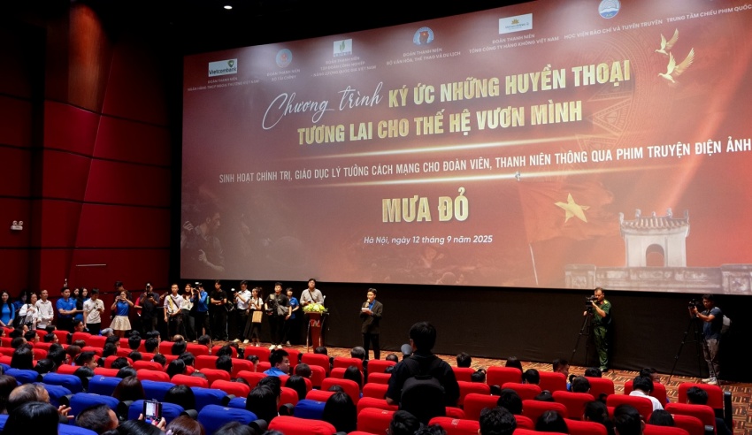 Đoàn Thanh niên Petrovietnam sinh hoạt chính trị qua bộ phim “Mưa đỏ”