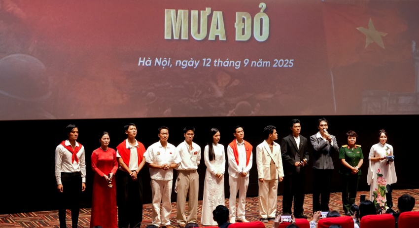 Đoàn Thanh niên Petrovietnam sinh hoạt chính trị qua bộ phim “Mưa đỏ”