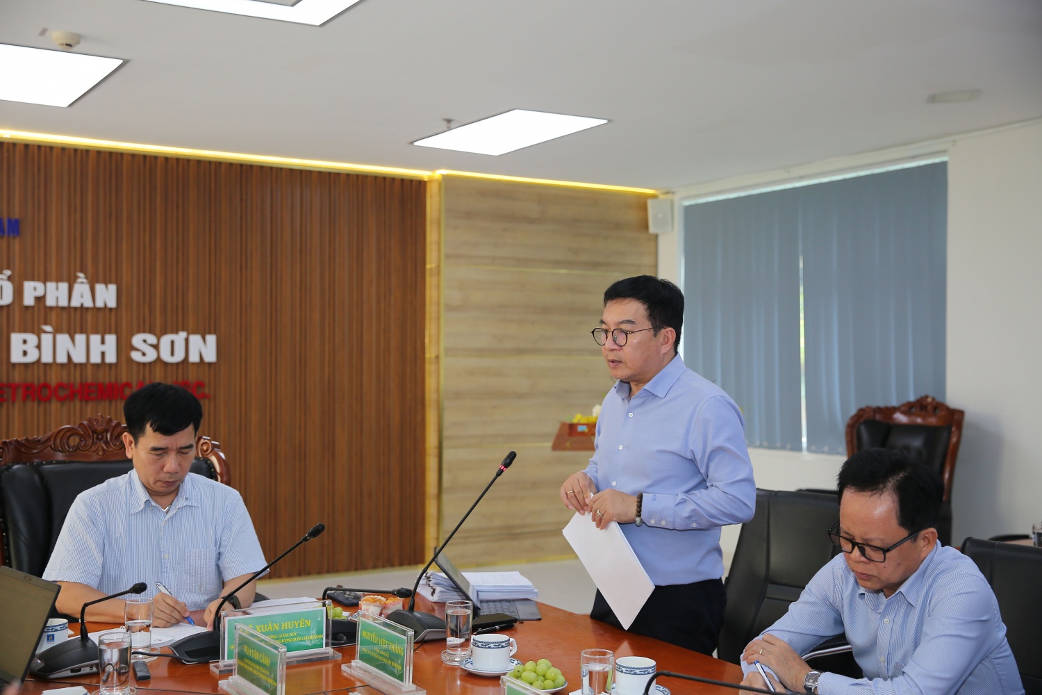 Ông Nguyễn Việt Thắng - Tổng Giám đốc BSR báo cáo khái quát kết quả SXKD của Công ty trong 8 tháng và kế hoạch các tháng cuối năm 2025 Ông Nguyễn Việt Thắng - Tổng Giám đốc BSR báo cáo khái quát kết quả SXKD của Công ty trong 8 tháng và kế hoạch các tháng cuối năm 2025