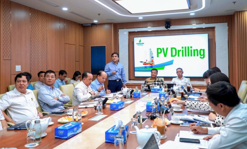 Tổng giám đốc PV Drilling Nguyễn Xuân Cường báo cáo hoạt động sản xuất kinh doanh với Đoàn công tác Hội đồng thành viên Petrovietnam PV Drilling hoàn thành 75% kế hoạch quản trị năm 2025
