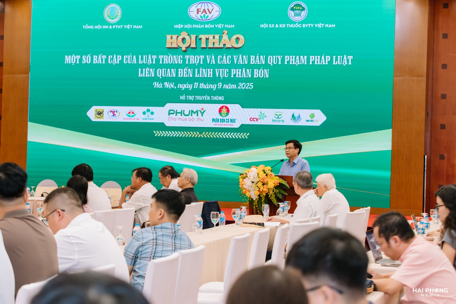 Kiến nghị giảm thuế xuất khẩu Ure, giúp doanh nghiệp gia tăng sức cạnh tranh quốc tế Kiến nghị giảm thuế xuất khẩu Ure, giúp doanh nghiệp gia tăng sức cạnh tranh quốc tế