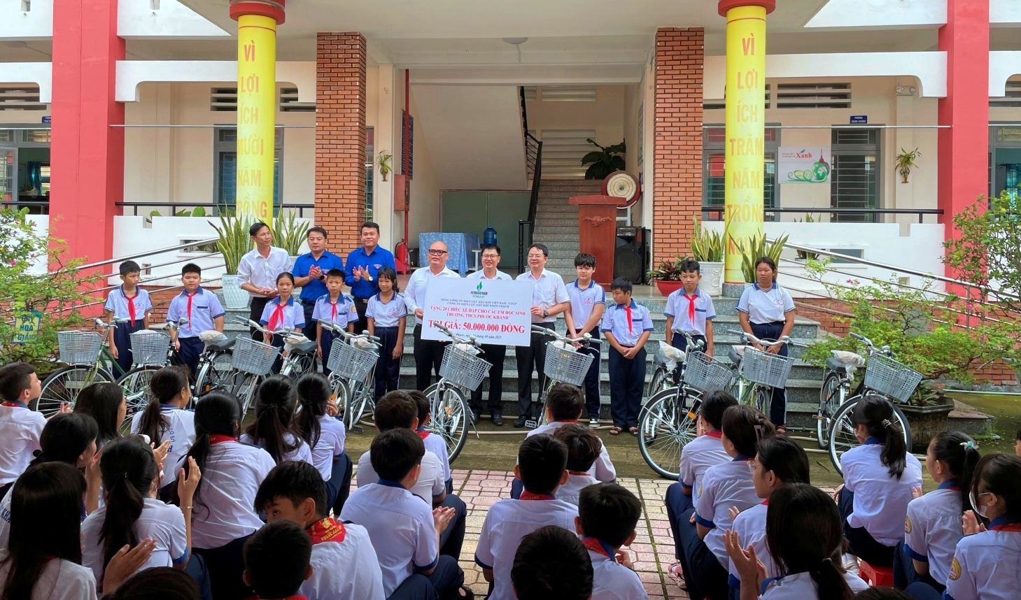PV Power NT tặng 20 xe đạp cho học sinh nghèo vượt khó tại Đồng Nai
