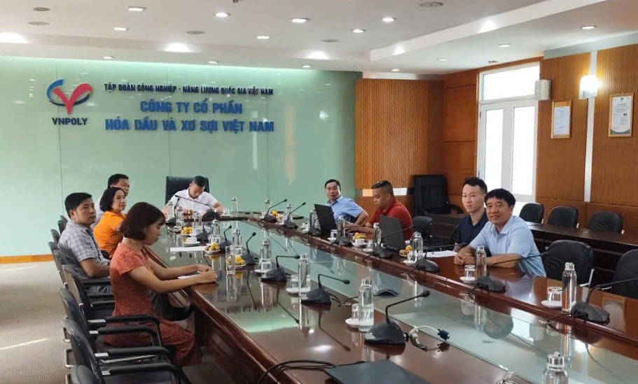 Gần 8.000 đảng viên Petrovietnam tham dự quán triệt 4 Nghị quyết quan trọng của Bộ Chính trị Gần 8.000 đảng viên Petrovietnam tham dự quán triệt 4 Nghị quyết quan trọng của Bộ Chính trị