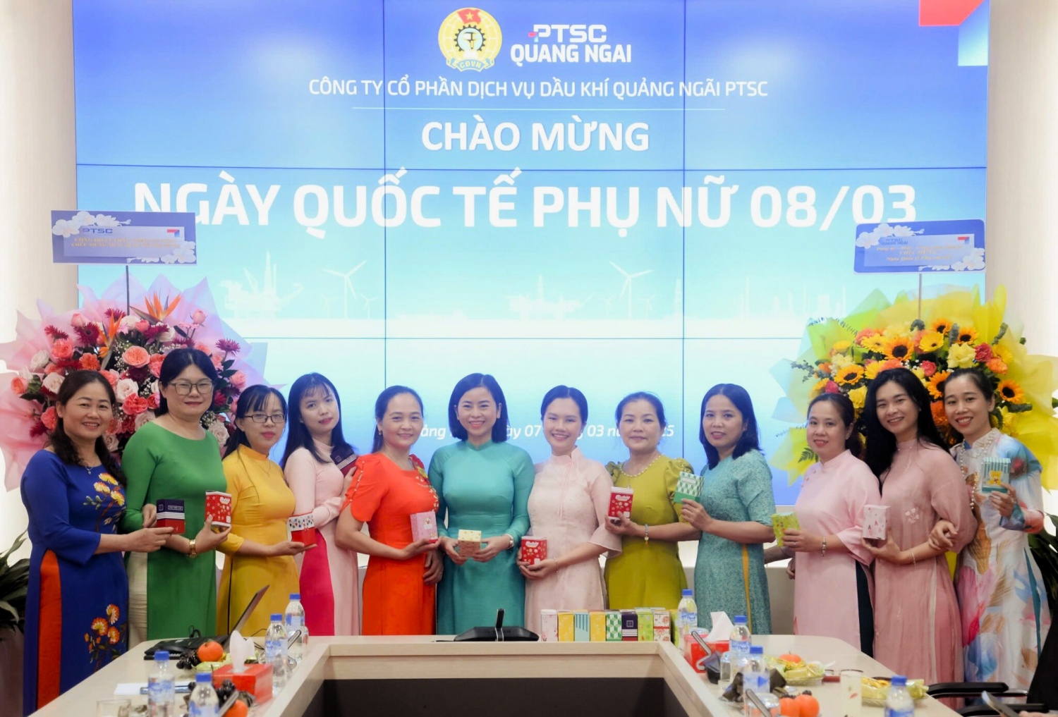 các hoạt động Chào mừng 115 năm ngày Quốc tế Phụ nữ 8/3