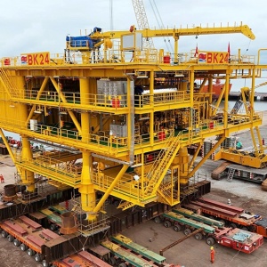 [Video] Vietsovpetro lắp đặt thành công Khối thượng tầng giàn BK-24, mỏ Bạch Hổ