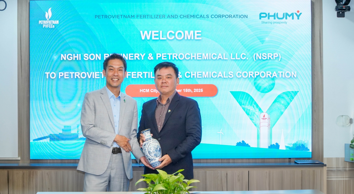 PVFCCo – Phú Mỹ và NSRP thiết lập hợp tác chiến lược trong lĩnh vực hóa chất PVFCCo – Phú Mỹ và NSRP thiết lập hợp tác chiến lược trong lĩnh vực hóa chất