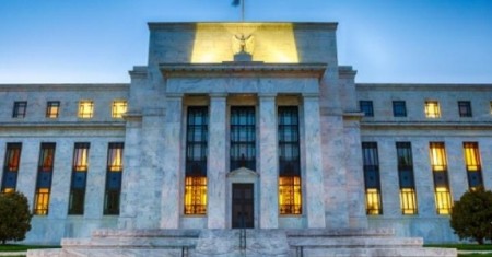 Fed cắt giảm lãi suất, giá dầu ngay lập tức biến động