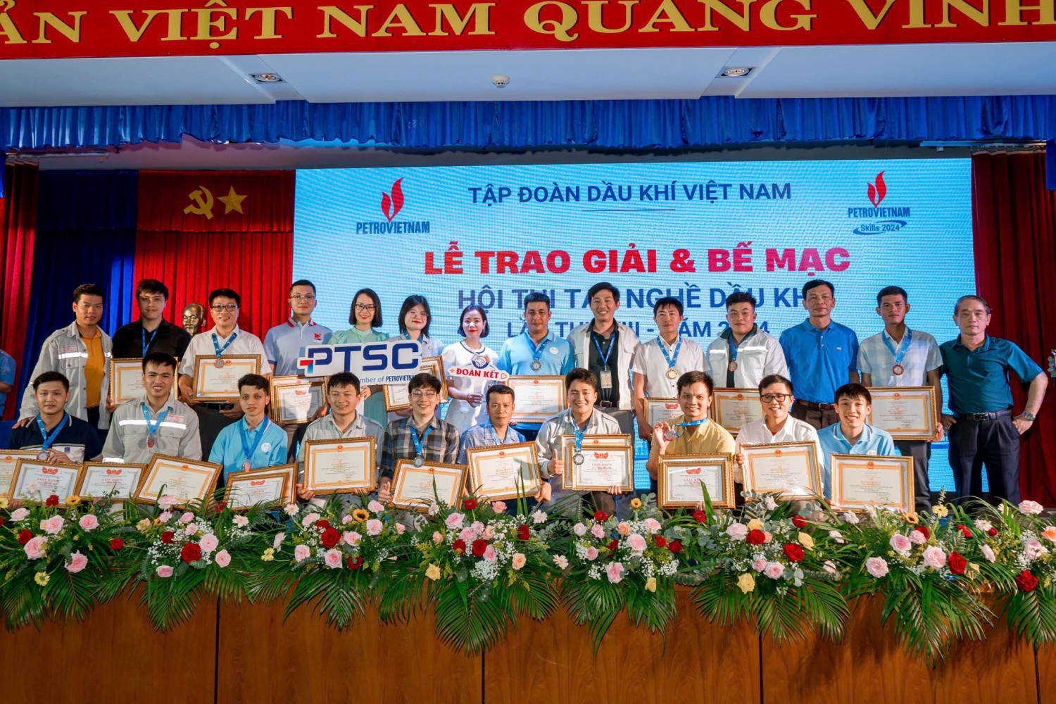 Tuổi trẻ PTSC: Bản lĩnh vững vàng – Trí tuệ đổi mới - Khát vọng vươn xa Tuổi trẻ PTSC: Bản lĩnh vững vàng – Trí tuệ đổi mới - Khát vọng vươn xa