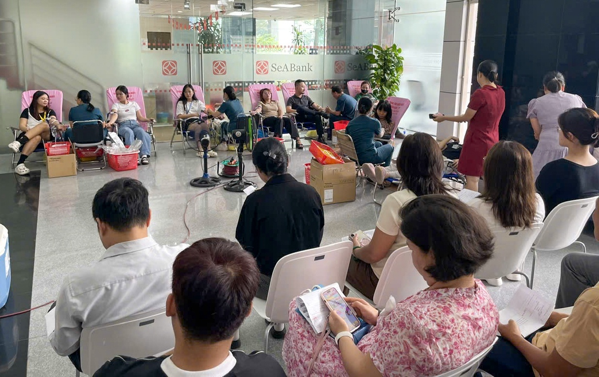 Đoàn PVEP hiến máu tình nguyện: Giọt máu hồng – Trao niềm hy vọng Đoàn Thanh niên PVEP hiến máu tình nguyện: Giọt máu hồng - Trao niềm hy vọng