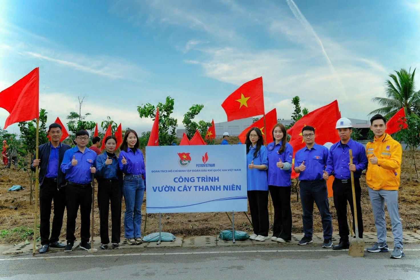 Đoàn thanh niên PV GAS HAI PHONG đại diện PV GAS tham gia chương trình trồng cây do Đoàn thanh niên Petrovietnam phát động Đoàn thanh niên PV GAS HAI PHONG đại diện PV GAS tham gia chương trình trồng cây do Đoàn thanh niên Petrovietnam phát động