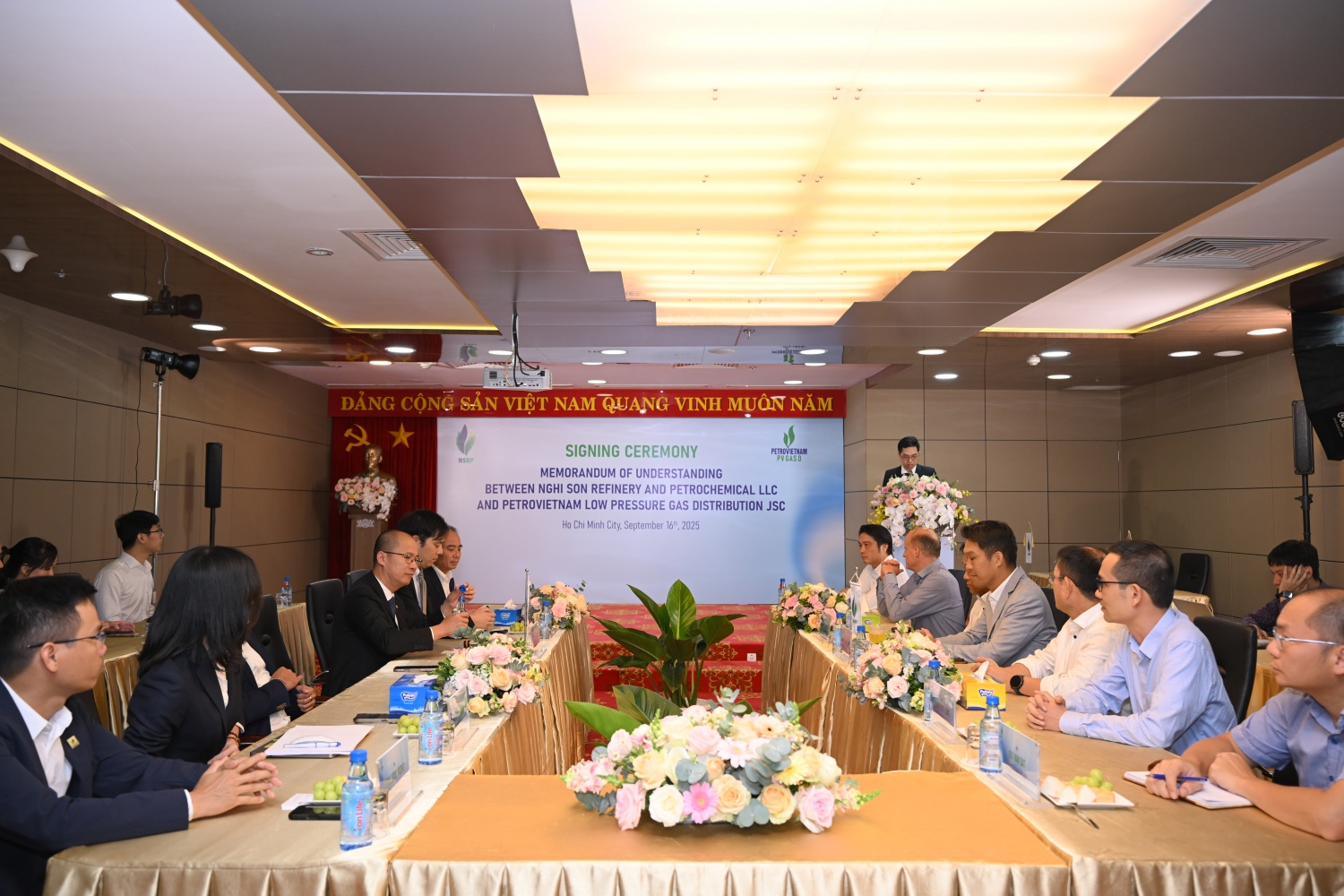 Toàn cảnh buổi làm việc