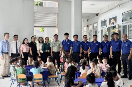 PV Power NT trao tặng trang thiết bị dạy học cho Trường Mầm non Phước Long và Long Thọ