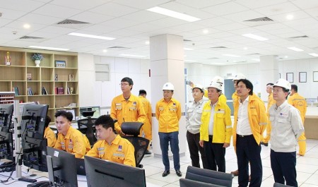 50 năm Petrovietnam giữ lửa khát vọng tìm dầu để làm giàu cho Tổ quốc