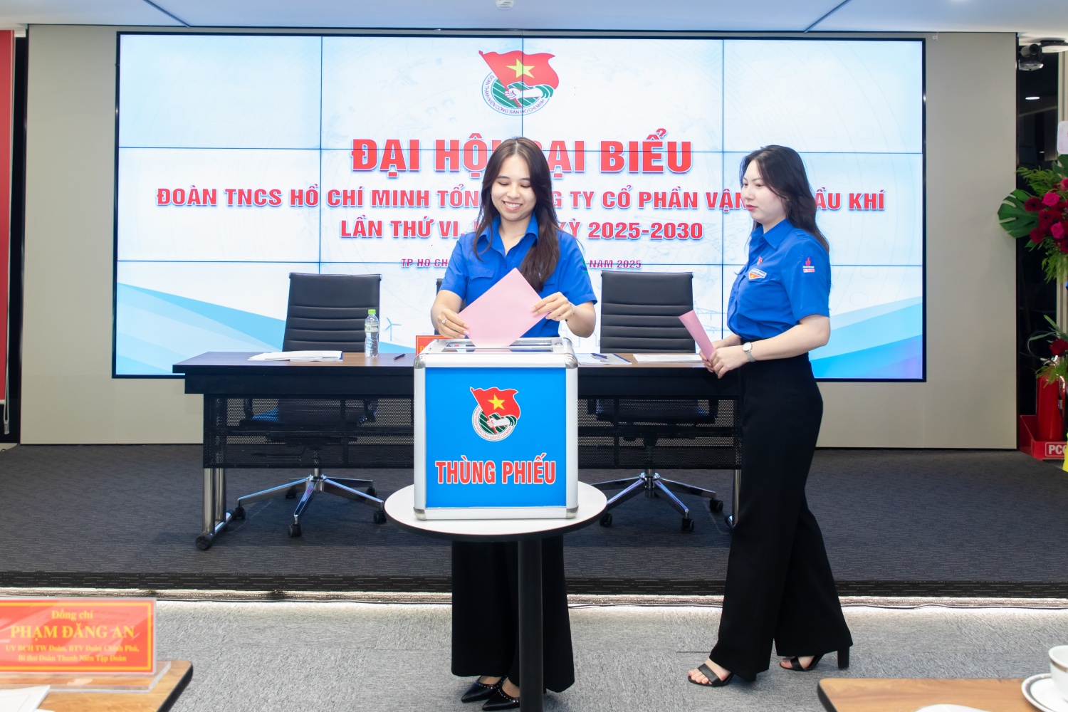 Đại hội Đoàn PVTrans lần thứ VI: Sáng tạo – Hội nhập – Vì sự phát triển bền vững Đại hội Đoàn PVTrans lần thứ VI: Sáng tạo – Hội nhập – Vì sự phát triển bền vững