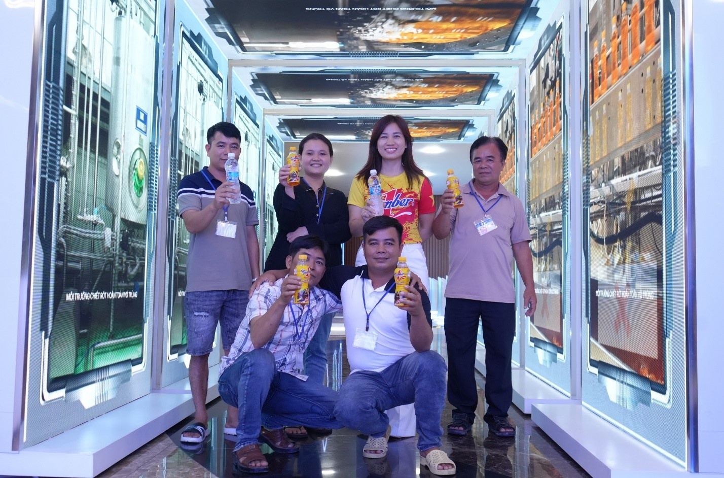 Cả gia đình chạy xe hơn 300km để tận tay nhận giải thưởng 50 triệu đồng từ Number 1